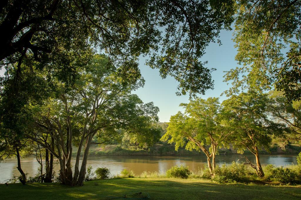 Rio Dos Elefantes River Camp Hoedspruit Exterior photo