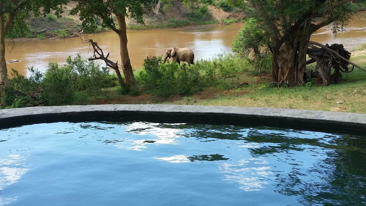 Rio Dos Elefantes River Camp Hoedspruit Exterior photo